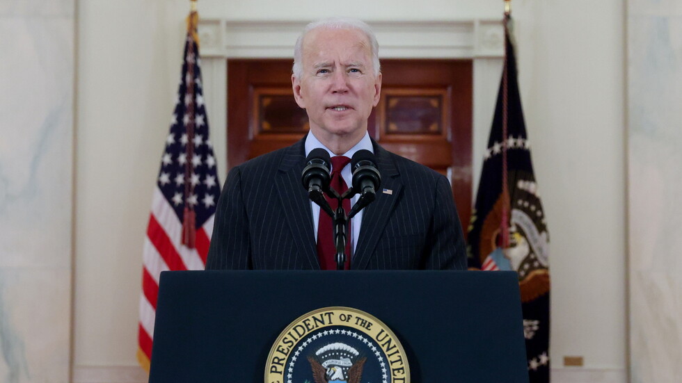 استطلاع: بايدن أكثر السياسيين شعبية في الولايات المتحدة