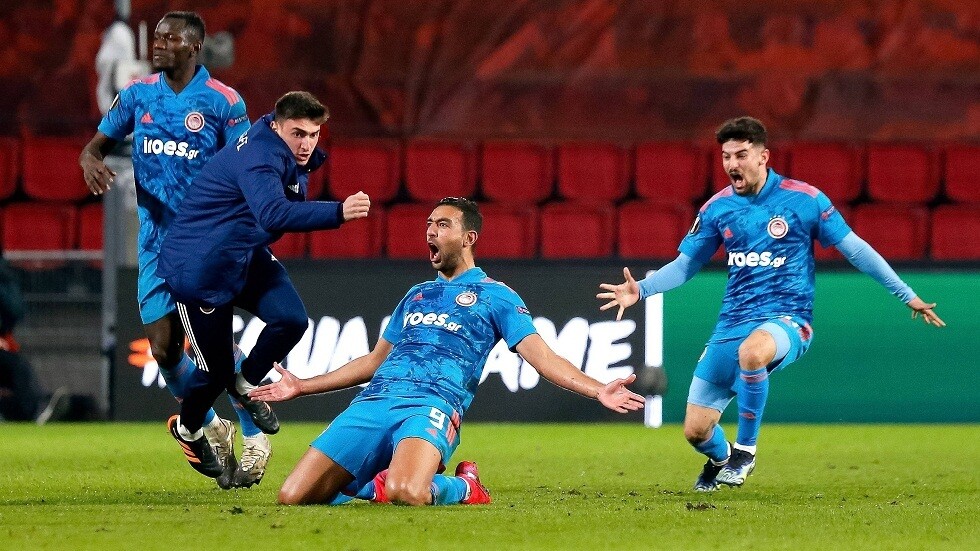 المصري كوكا يسجل هدفا "قاتلا" يطيح بآيندهوفن الهولندي من الدوري الأوروبي (فيديو)