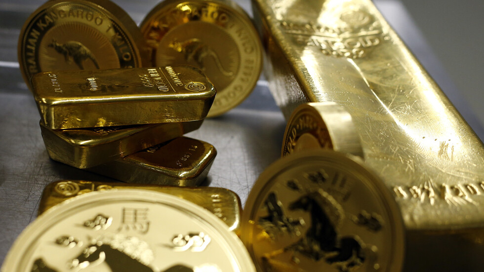 الذهب يتجه صوب ثاني انخفاض شهري