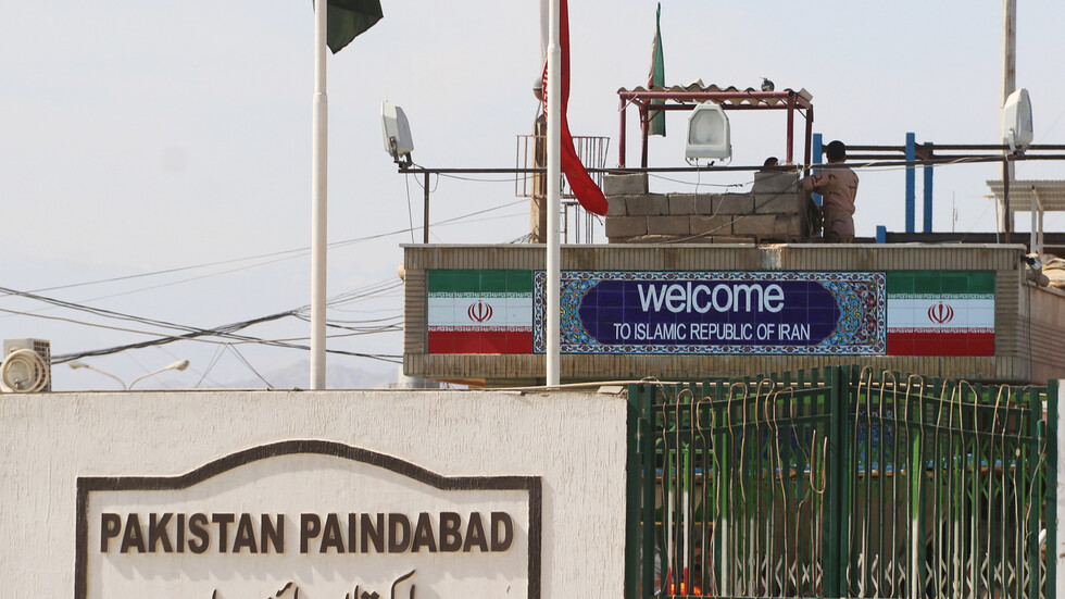 إيران تعلن أنها تحقق في حوادث إطلاق النار على الحدود مع باكستان