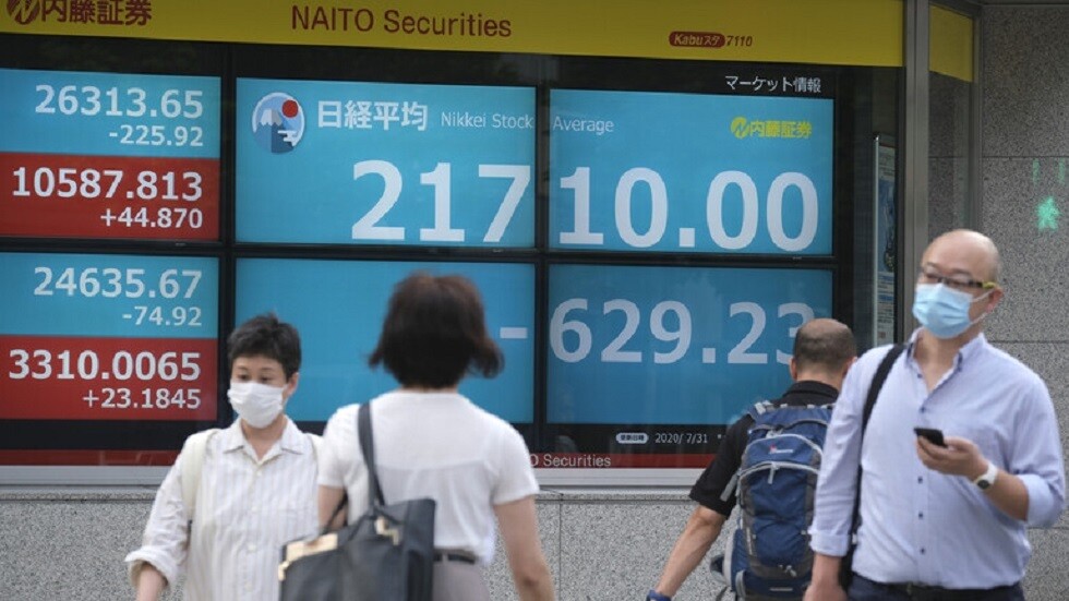 اليابان تدعو لتوخي الحذر بشأن الاقتصاد العالمي