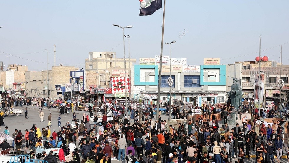 توتر جنوبي العراق بعد يوم دام بين المحتجين والقوات الأمنية - فيديو