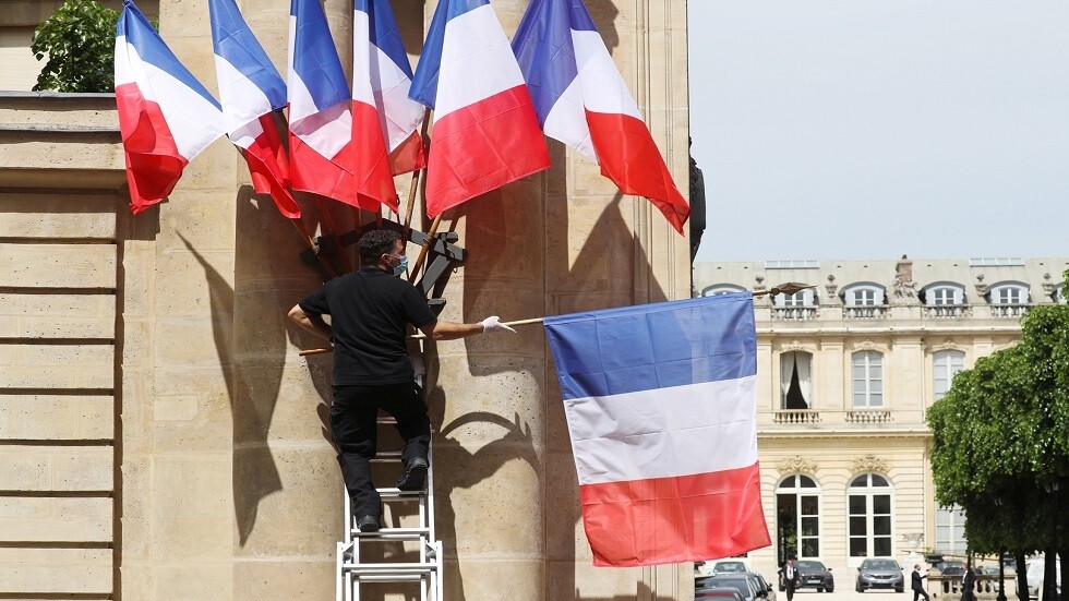 فرنسا توقف ملاحقة ضابط سوري منشق