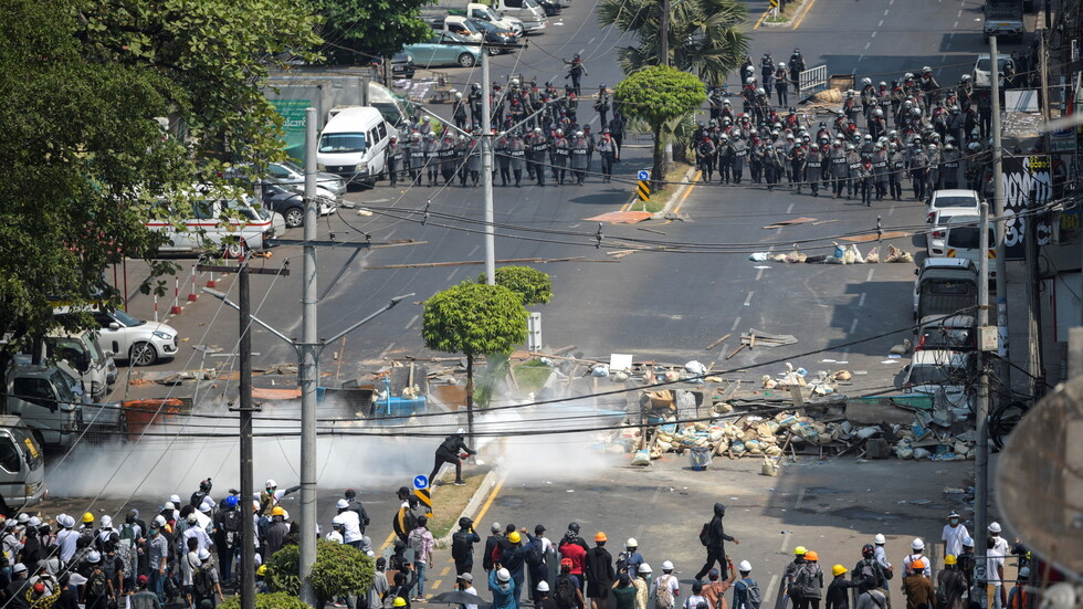 ميانمار.. مقتل ما لا يقل عن 7 متظاهرين وإصابة آخرين برصاص الشرطة