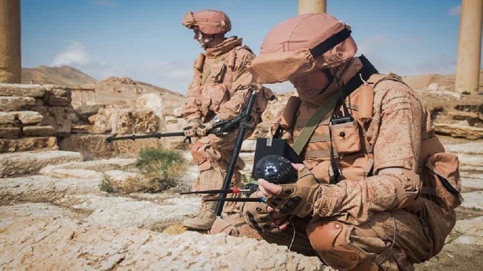 خبراء الألغام الروس يعثرون على مستشفى حديث للمسلحين في كهف بإدلب السورية