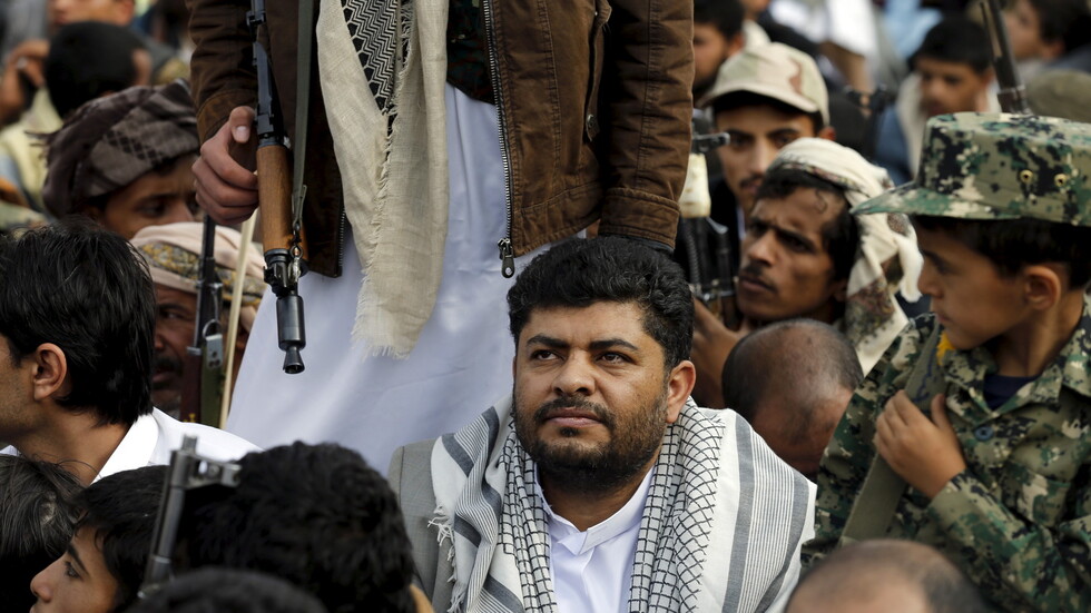 للمرة الثانية.. محمد علي الحوثي يثير حيرة متابعيه على "تويتر"