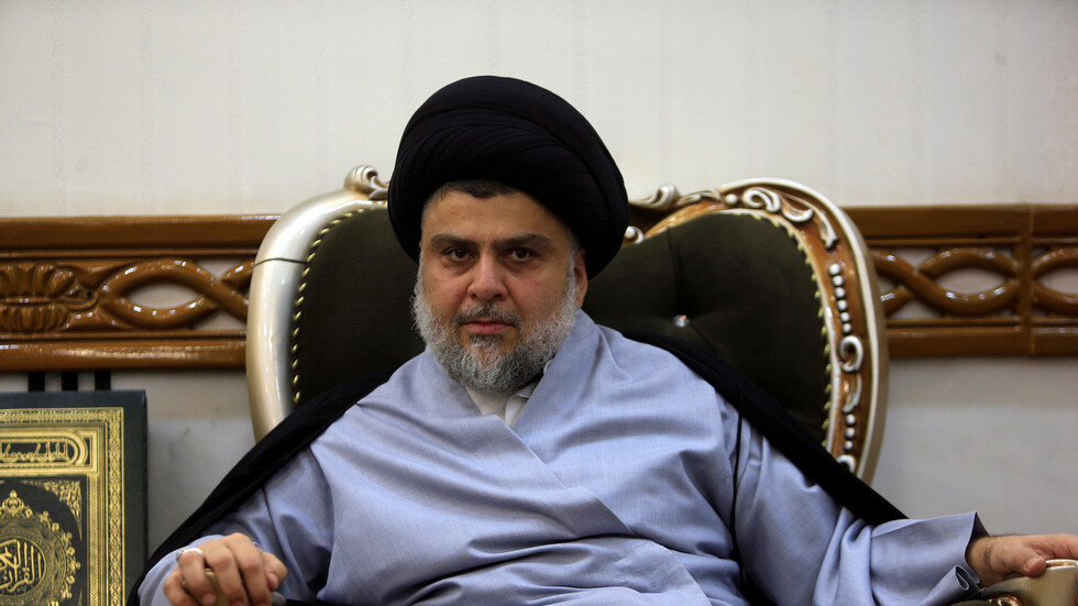 العراق.. مقتدى الصدر يهدد بحملة برلمانية "شديدة" حال تأخر وصول لقاح كورونا