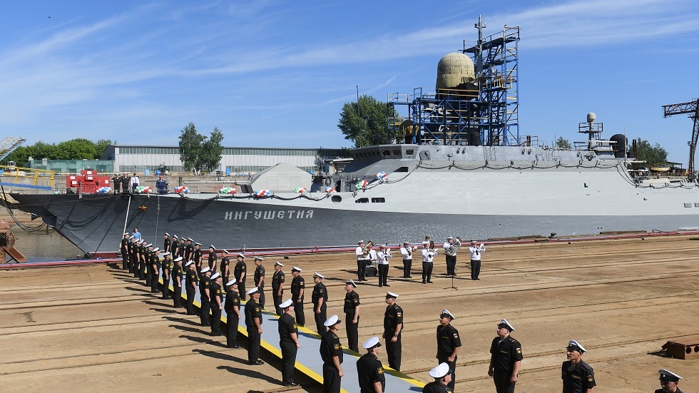 أسطول البحر الأسود الروسي يتسلم سفينة جديدة مزودة بصواريخ