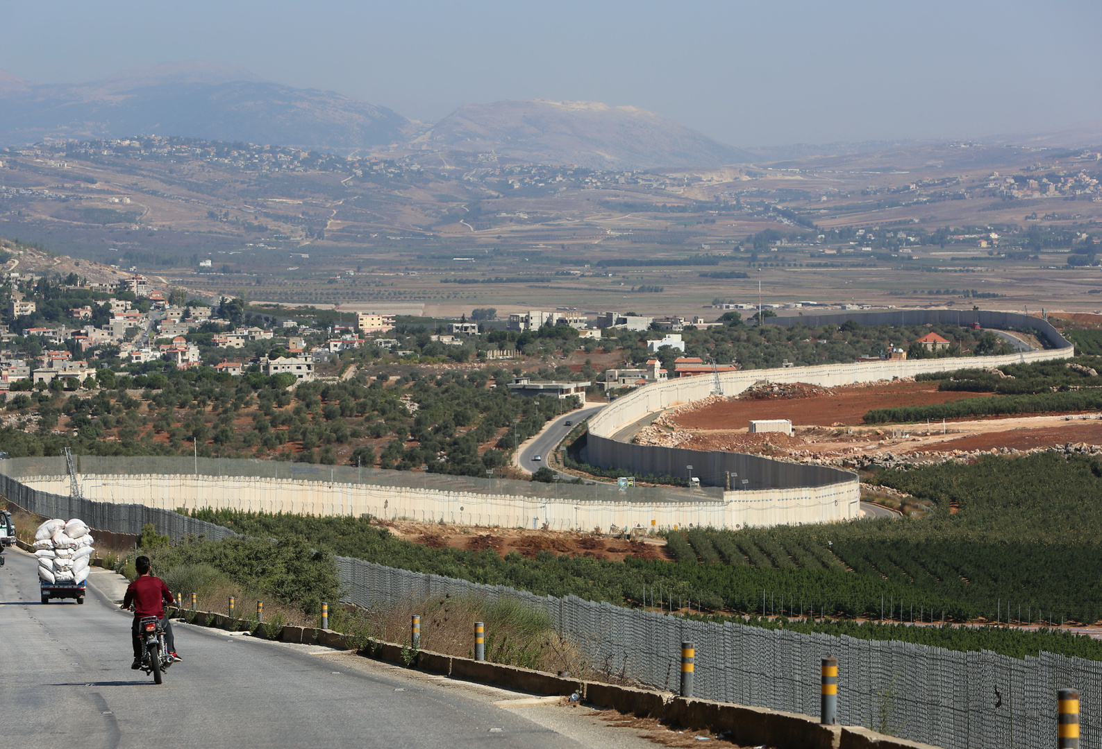 مراسلنا: انفجار طائرة استطلاع إسرائيلية في أجواء جنوب لبنان