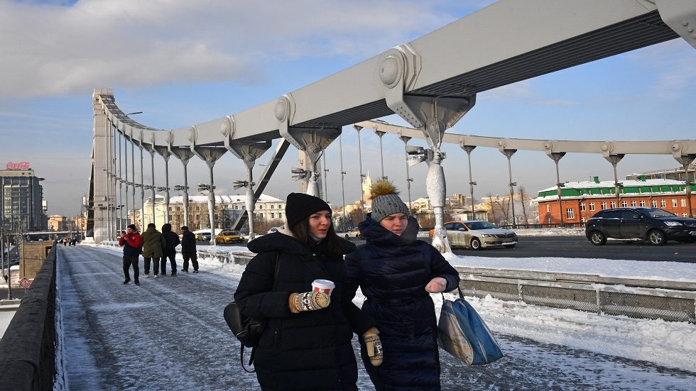 تساقط الثلوج في موسكو يحطم رقما قياسيا منذ نصف قرن
