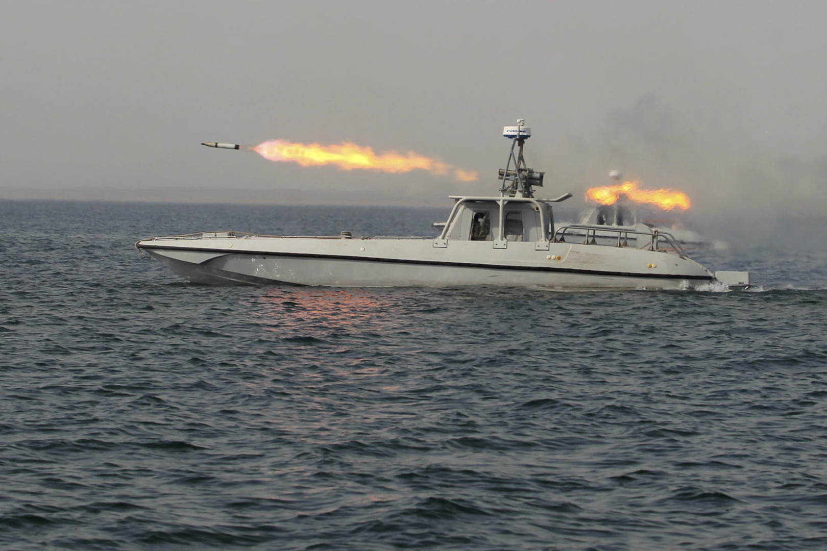 القوات البحرية في الحرس الثوري الإيراني تتزود بأكثر من 330 قارب محلي الصنع