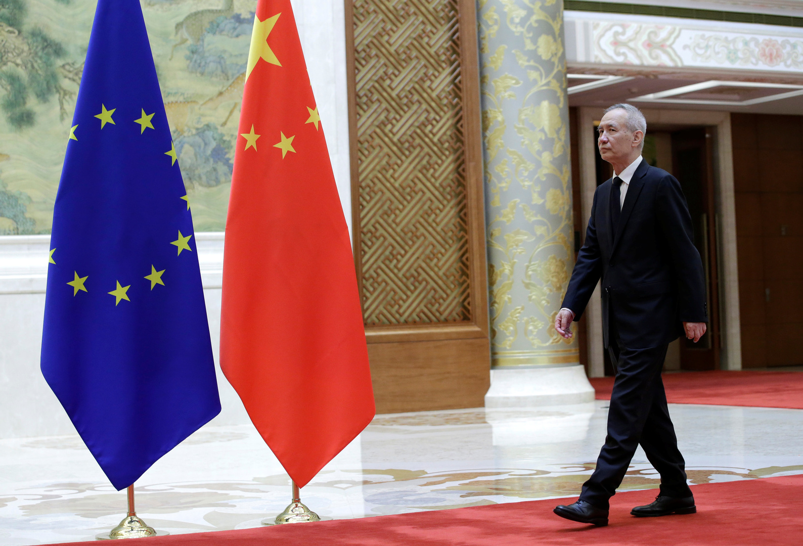 الاتحاد الأوروبي يعلق على حظر القنوات المتبادل بين الصين وبريطانيا