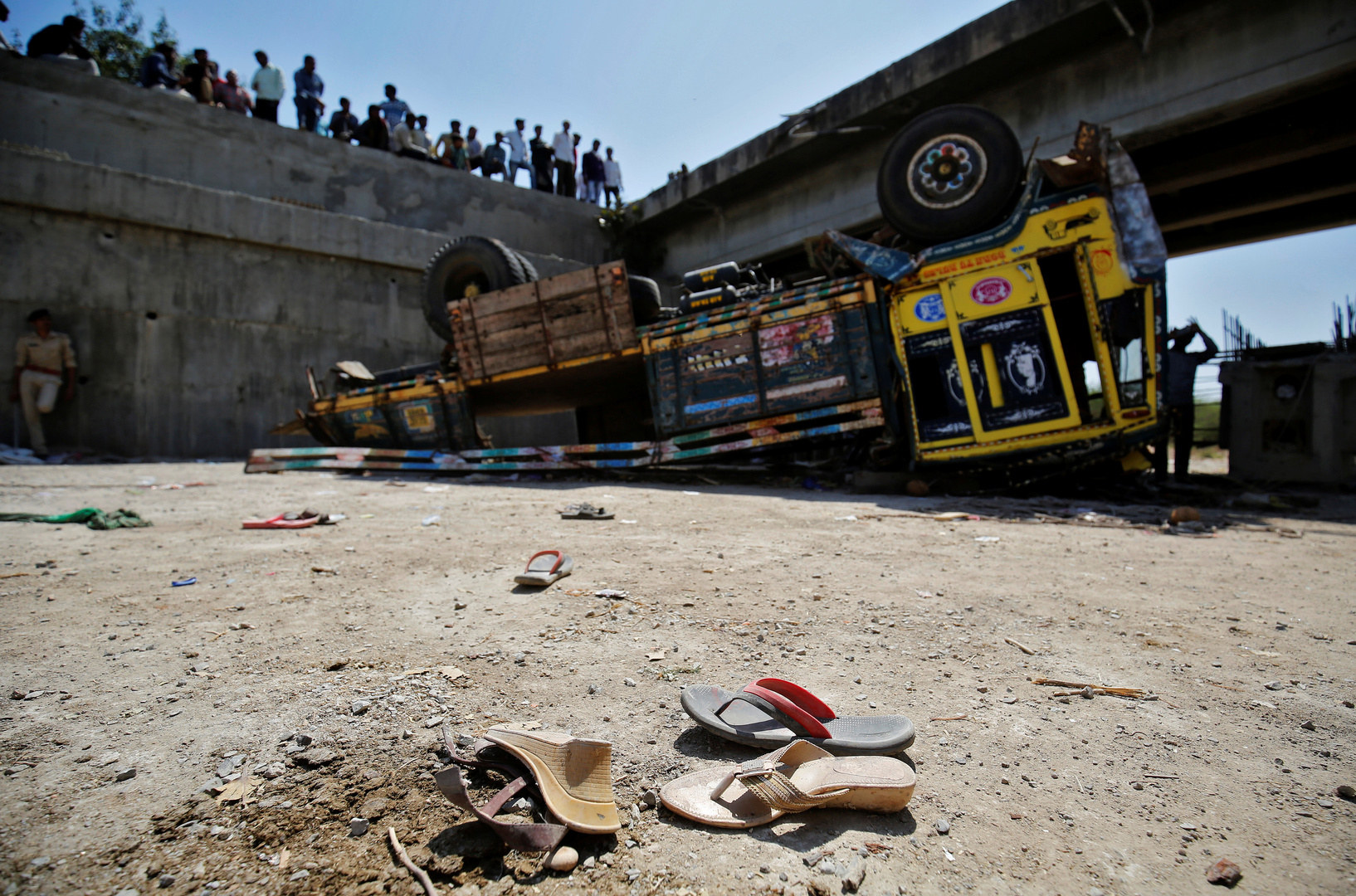 حادث سير يودي بحياة ما لا يقل عن 14 مواطنا في الهند