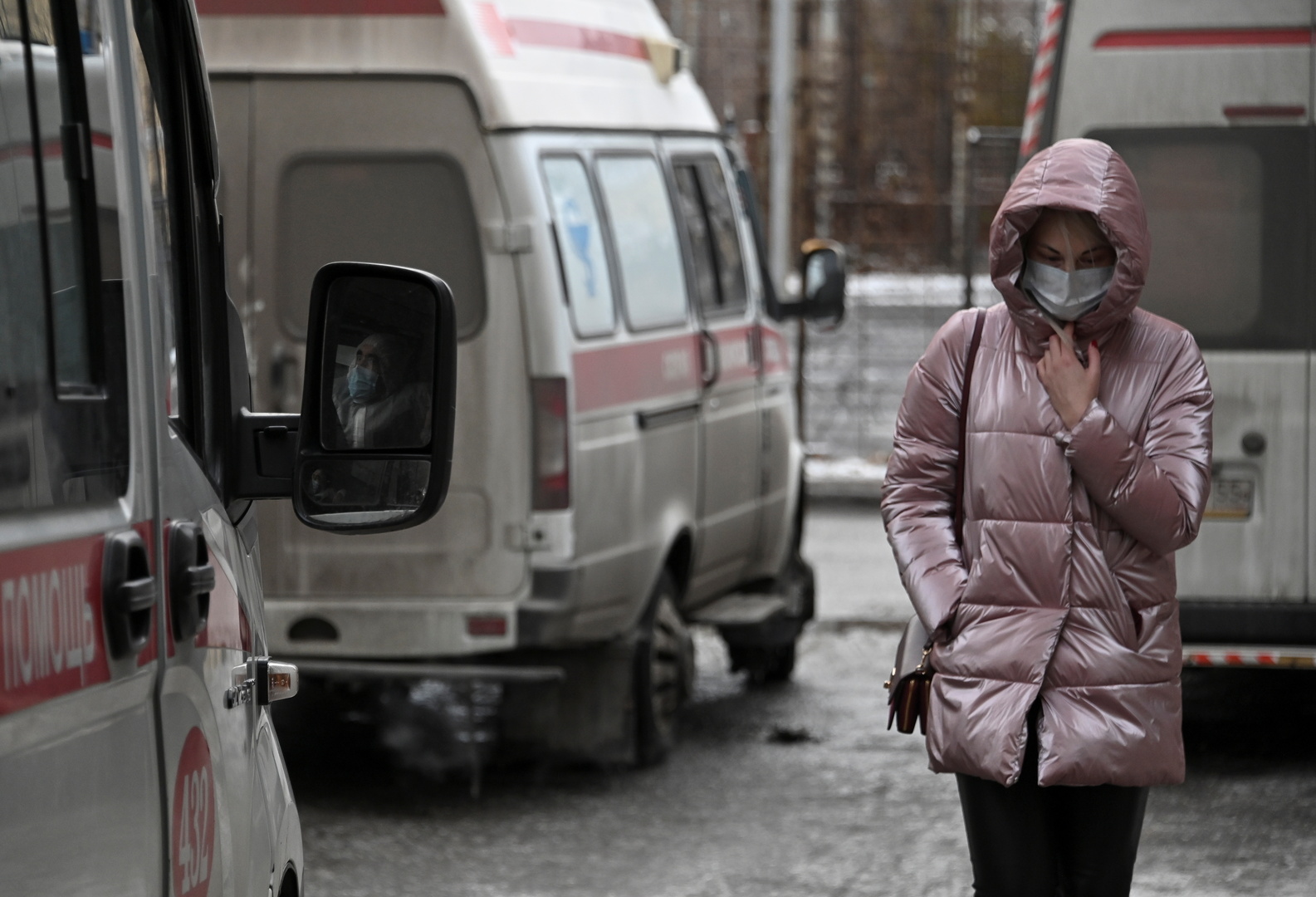 روسيا تسجل أدنى إصابات بكورونا خلال 4 أشهر وتتخطى عتبة الـ80 ألف وفاة بالوباء