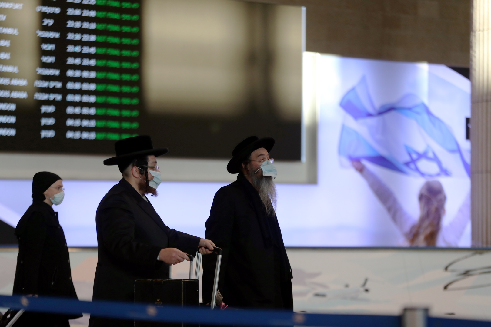 بعد تهديدات واشنطن.. إسرائيل تعيد فتح مطارها الدولي جزئيا في نهاية الأسبوع