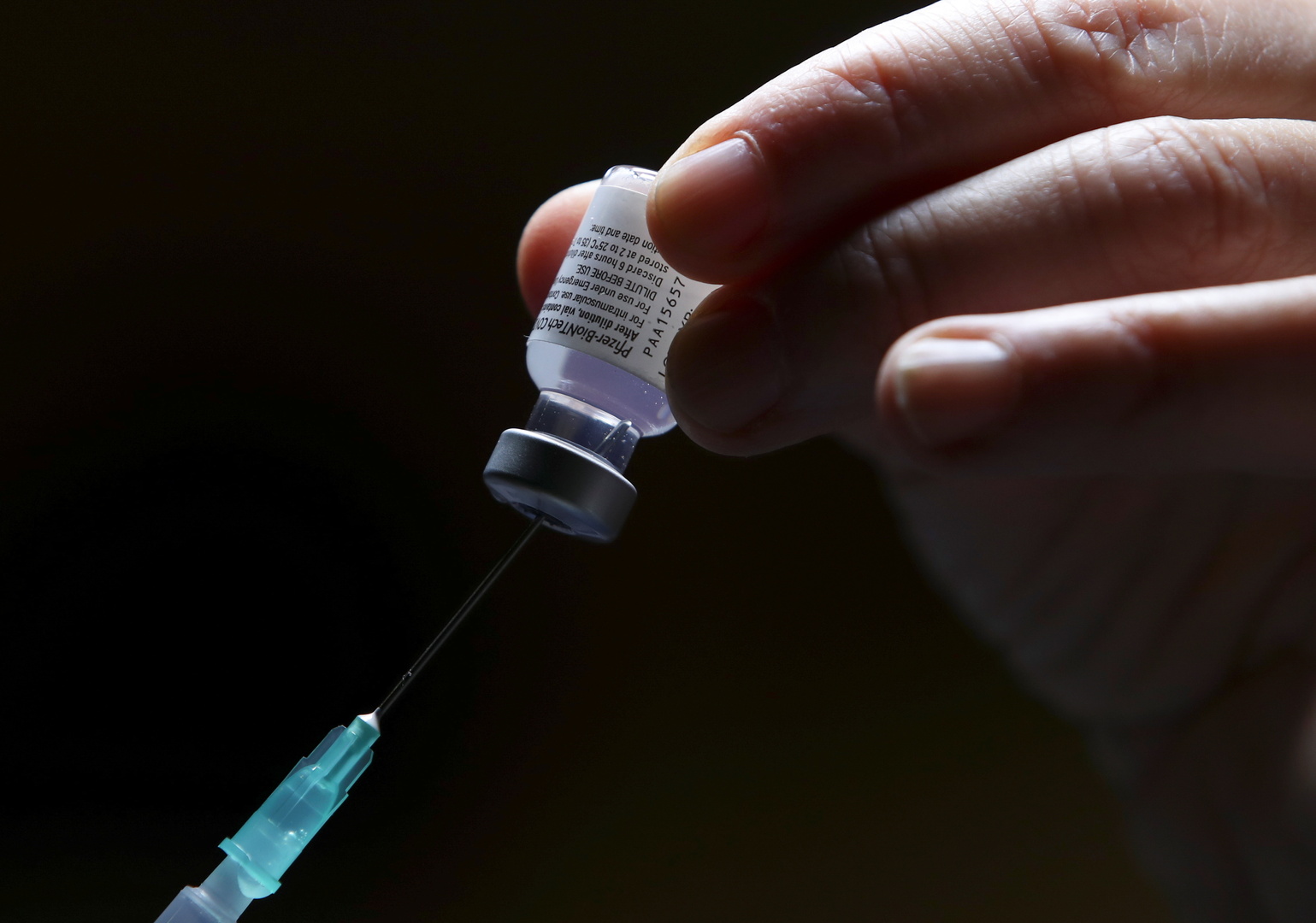 الولايات المتحدة.. إصابة 4 أشخاص بكورونا بعد الجرعة الثانية من اللقاح