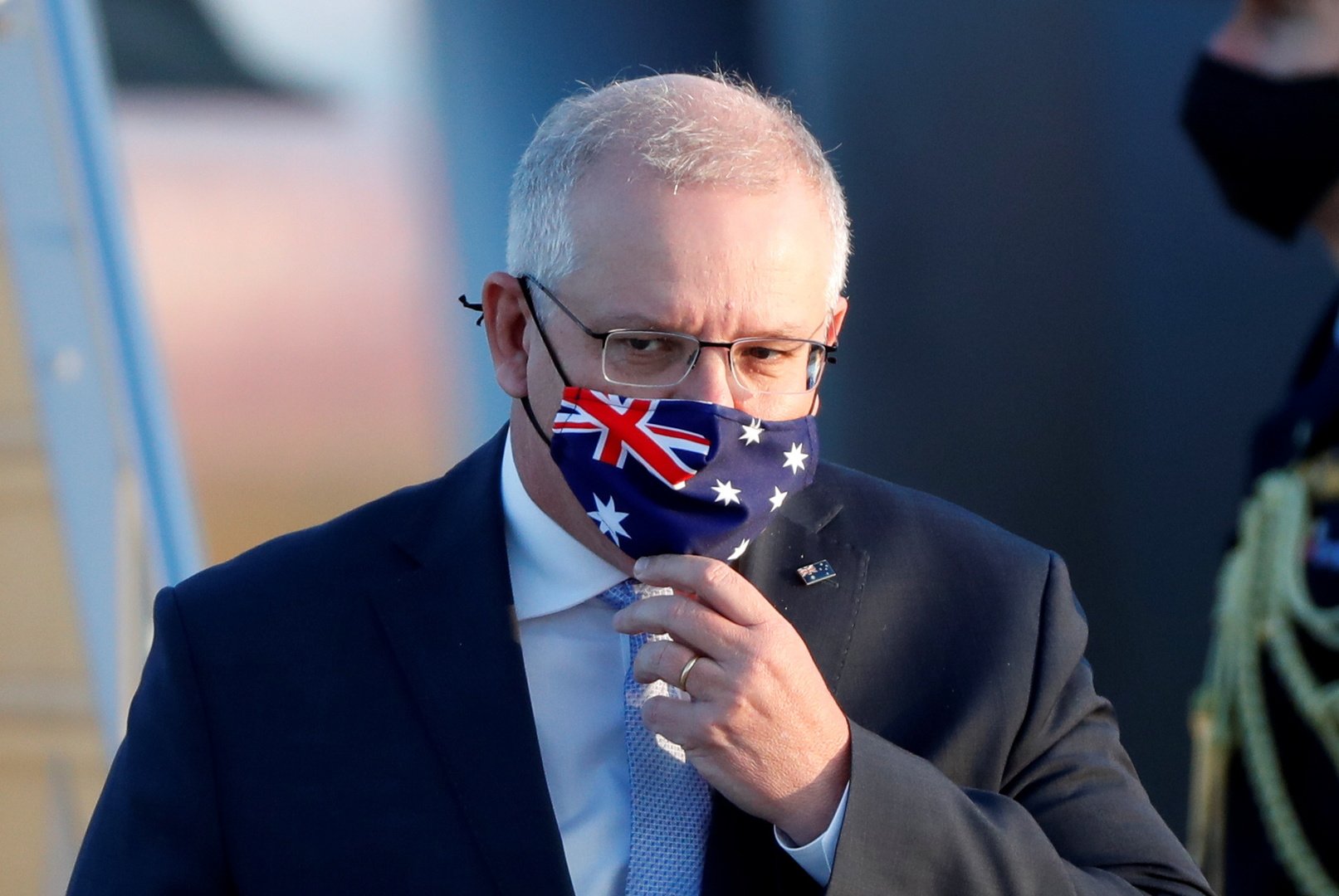 رئيس وزراء أستراليا يعتذر لموظفة زعمت اغتصابها في البرلمان