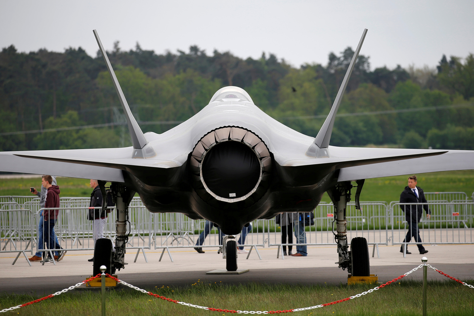 كيف يمكن للصين تعطيل إنتاج مقاتلات F-35