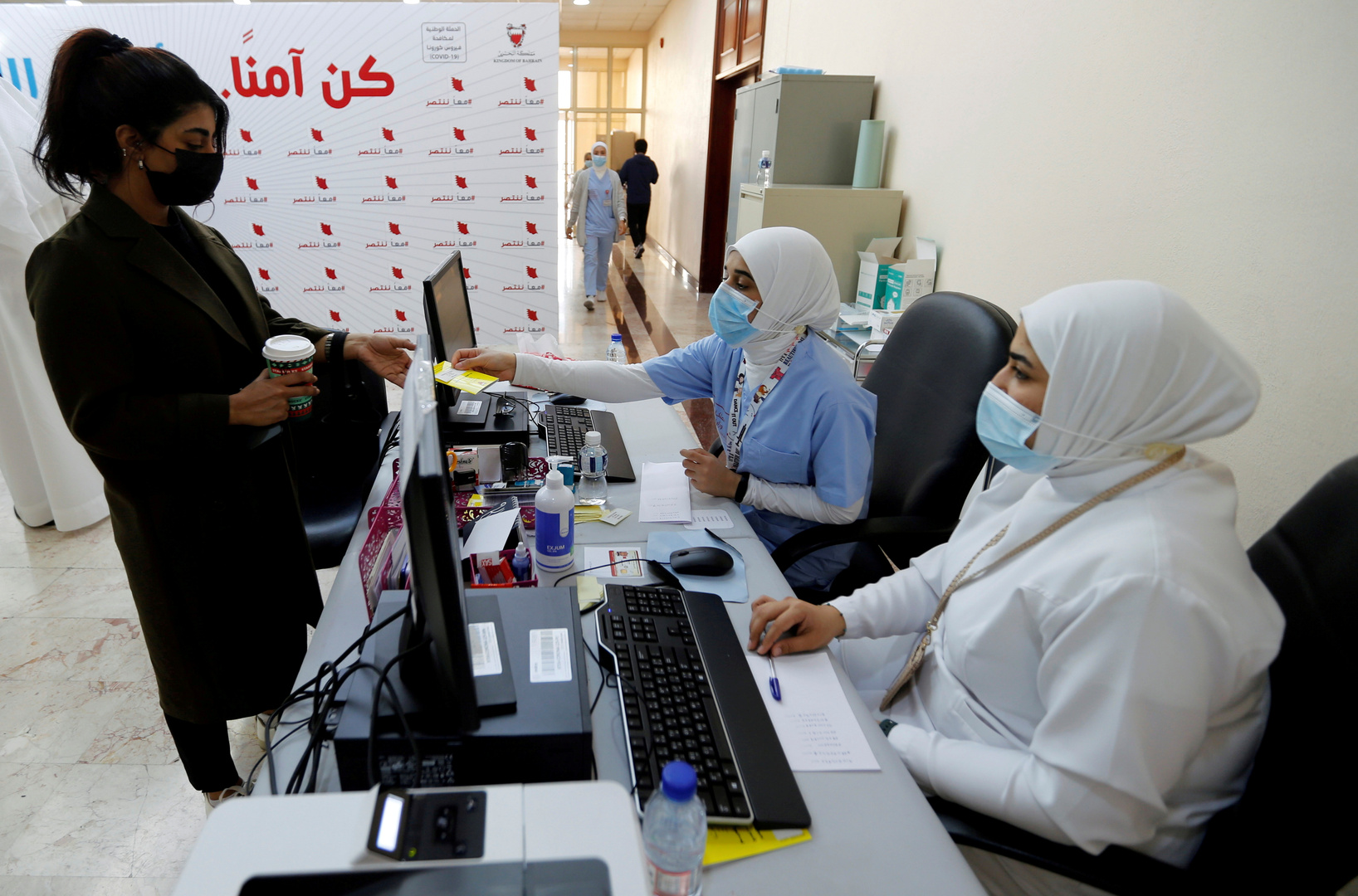 البحرين تصدر جواز سفر رقميا لمن تلقى التطعيم ضد فيروس كورونا