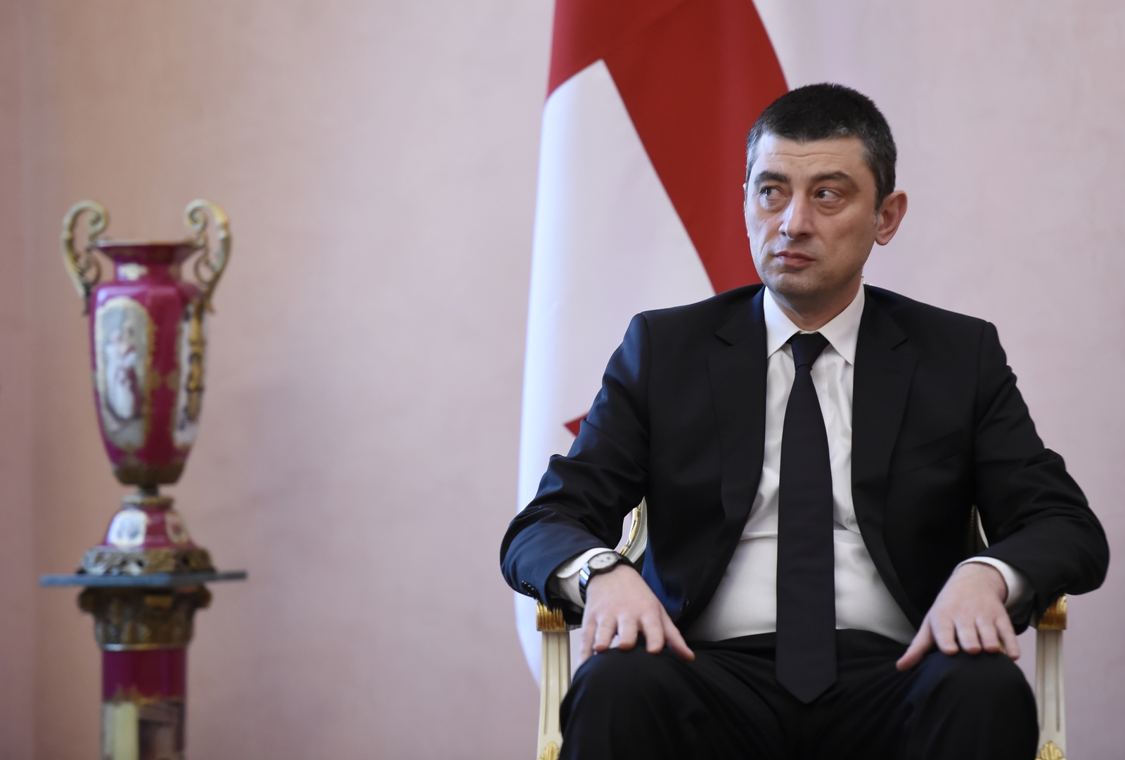 رئيس وزراء جورجيا يعلن استقالته بسبب خلافات مع فريقه الحكومي