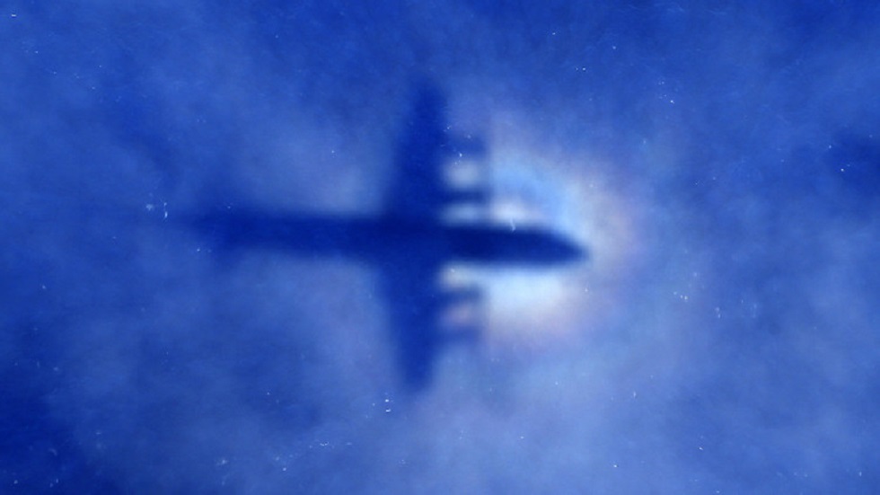 استيراد البحر معهد  اكتشاف حطام جديد للرحلة الماليزية MH370 قد يكشف ما حدث بعد 7 سنوات من  اختفائها الغامض - RT Arabic