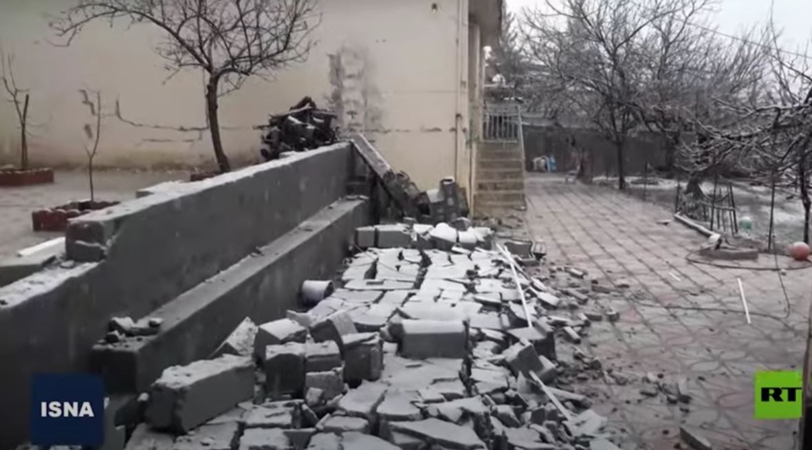 شاهد الدمار الذي خلفه الزلزال جنوب إيران