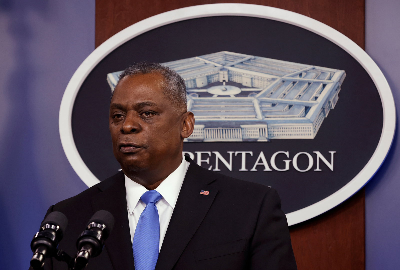 وزير الدفاع الأمريكي يؤكد لكييف تمسك واشنطن بدعمها في مواجهة 