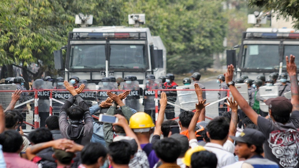 ميانمار.. الشرطة تعتقل ممثلا بعد مقتل شخصين في الاحتجاجات