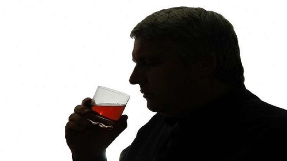 العلماء يحددون أصحاب المهن الأكثر استهلاكا للكحول