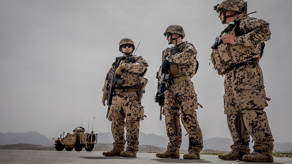 وزيرة الدفاع الألمانية: لا نزال ملتزمين بعملية السلام في أفغانستان