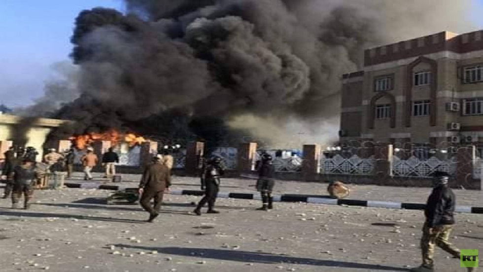 العراق.. مقتل متظاهرين اثنين وإصابة العشرات في اشتباكات مع القوات الأمنية في الناصرية