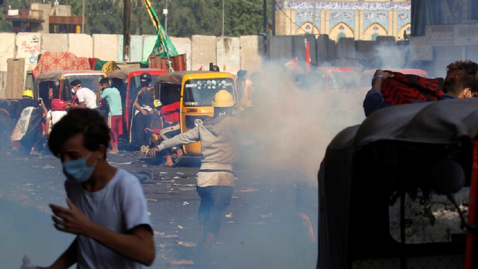 العراق.. مقتل متظاهرين اثنين وإصابة العشرات في اشتباكات مع القوات الأمنية في الناصرية