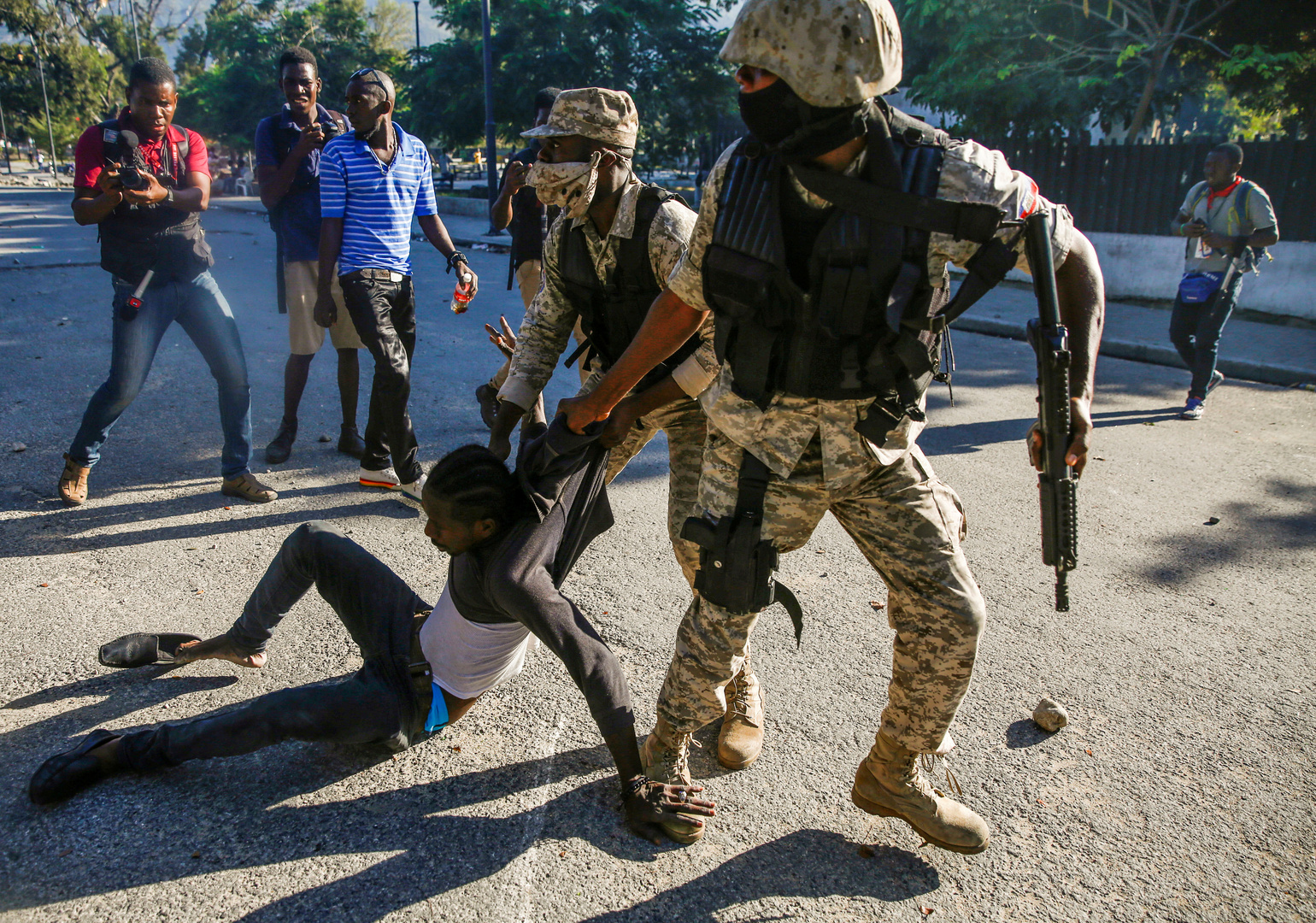 مقتل 25 شخصا خلال عملية هروب من أحد السجون في هايتي