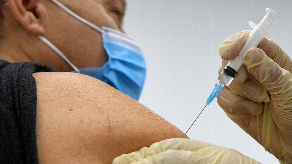 هل يستطيع المطعَّمون نشر 