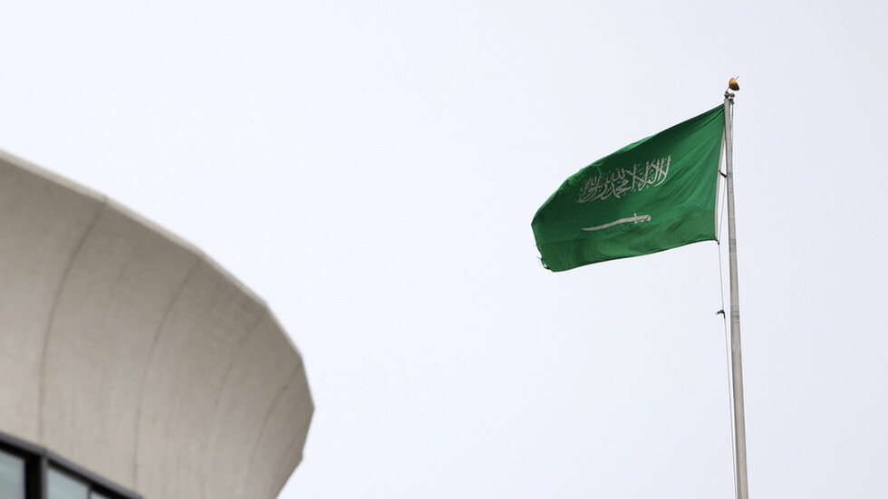 السفارة الأمريكية لدى الرياض تدين هجوم الحوثيين على جازان