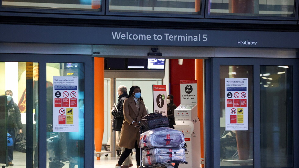 بريطانيا.. فوضى عارمة في مطار هيثرو