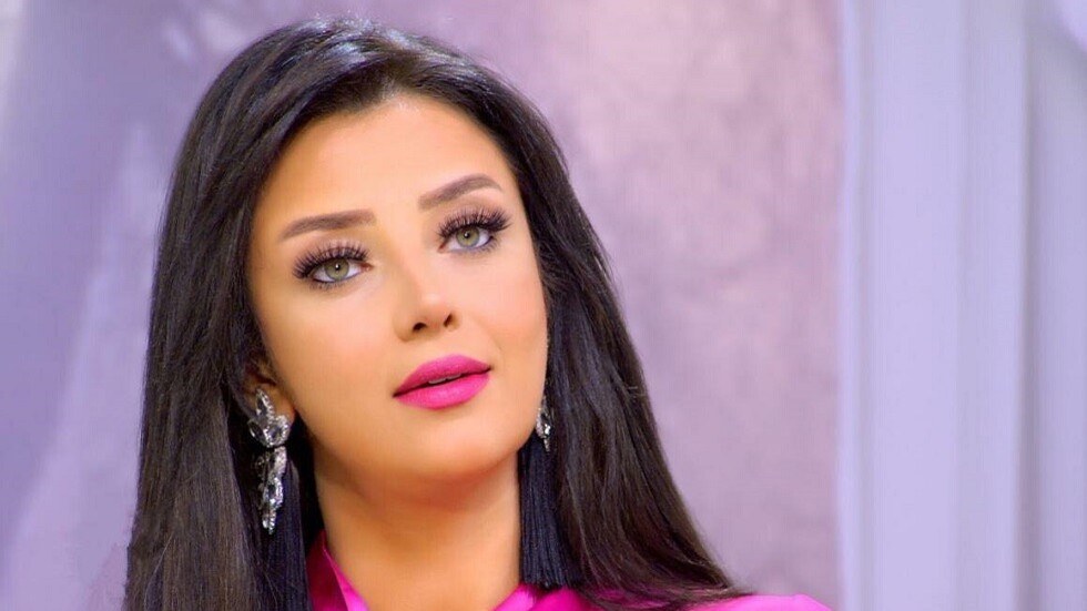 وفاة والدة الإعلامية المصرية رضوى الشربيني متأثرة بفيروس كورونا