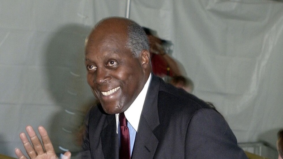 وفاة الناشط والمحامي الحقوقي الأمريكي فيرنون جوردان