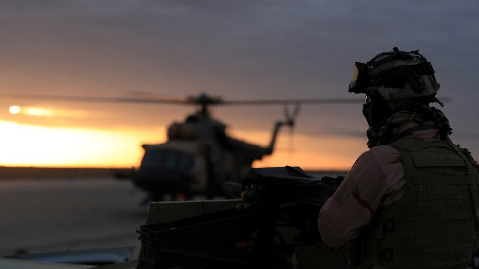 العراق.. تعرض قاعدة عين الأسد الأمريكية لقصف بالصواريخ