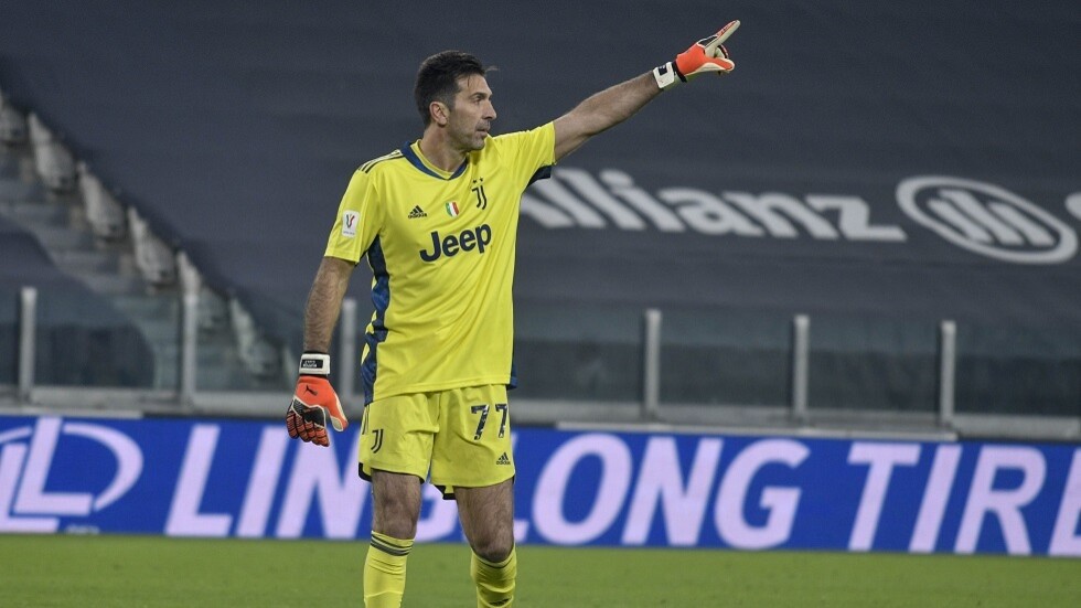 الأسطورة بوفون يكشف موعد اعتزاله