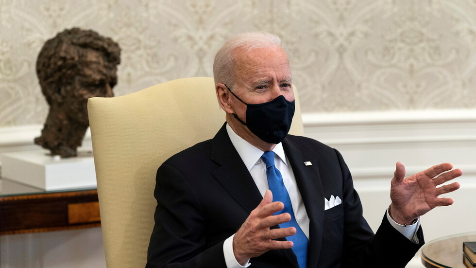 بايدن ينتقد إلغاء قرار ارتداء الكمامات في ولايتي تكساس وميسيسيبي