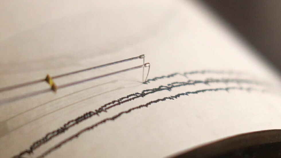 مصر.. هزة أرضية تضرب جنوب الجيزة