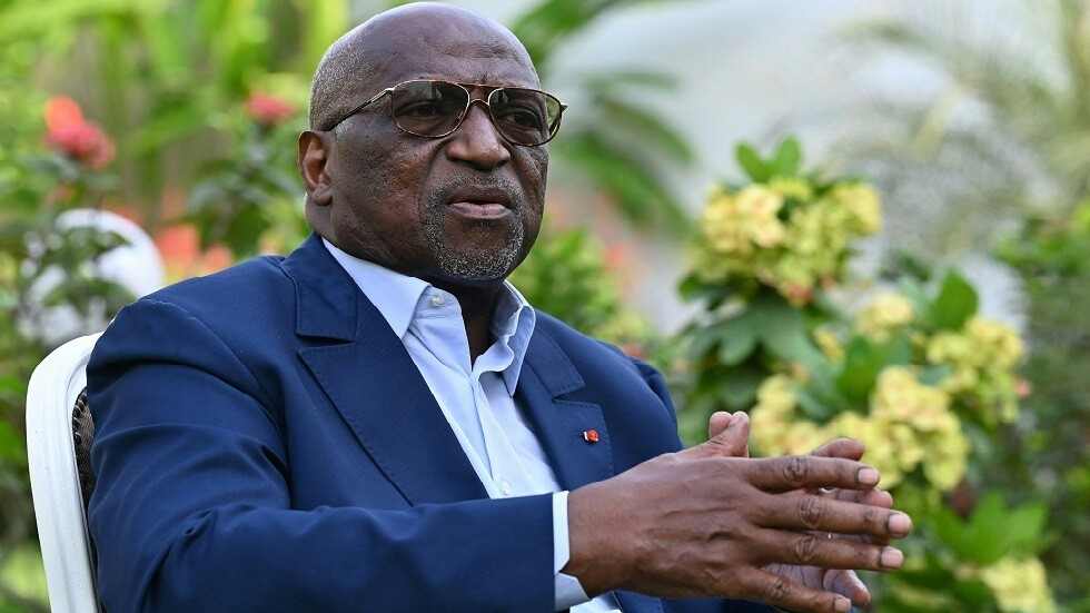 مرشح جديد ينسحب من انتخابات رئاسة "الكاف"