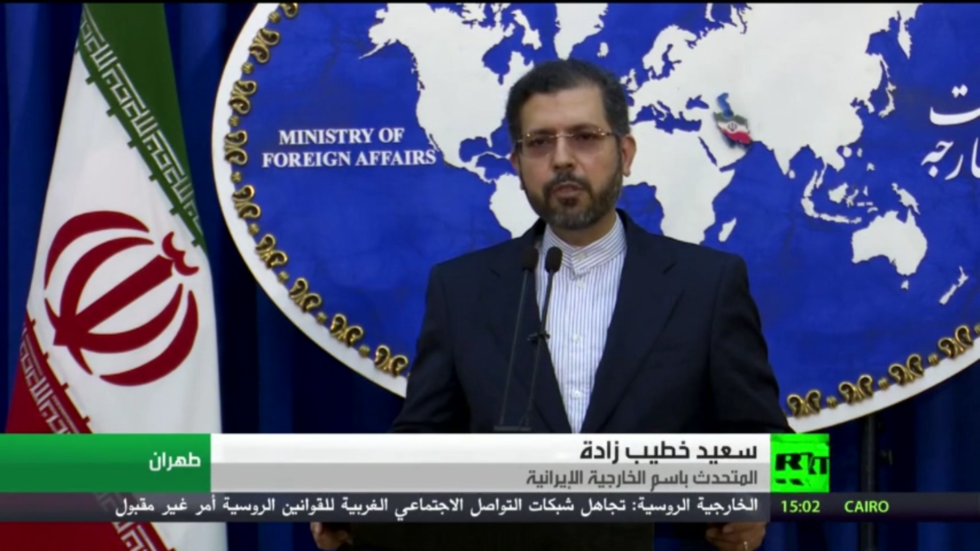 طهران تنفي إجراء أي حوار مع واشنطن