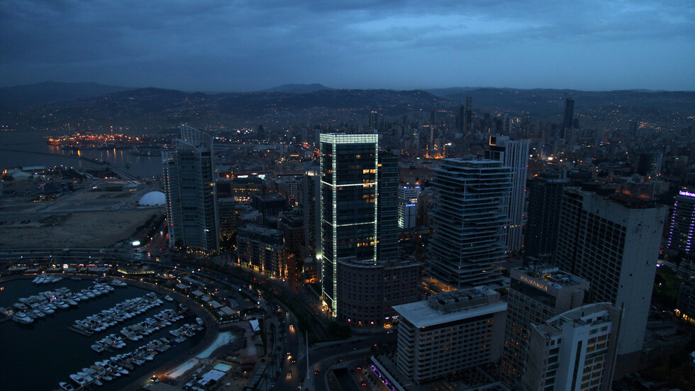 لبنان: نملك الأموال لاستيراد وقود الكهرباء حتى آخر مارس وقد نصل لانقطاع تام للتيار آخر الشهر