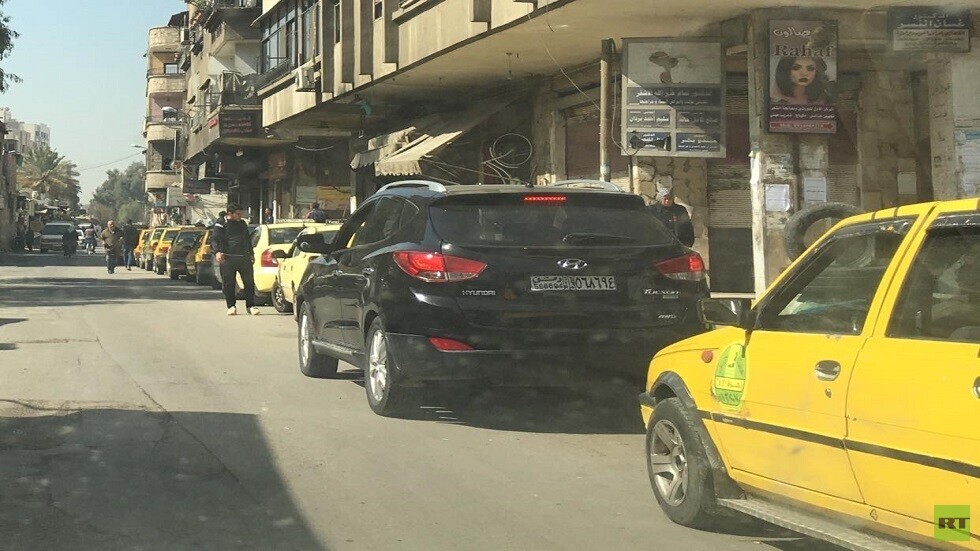 وزارة النفط السورية تعلن أسباب الزحام على محطات الوقود