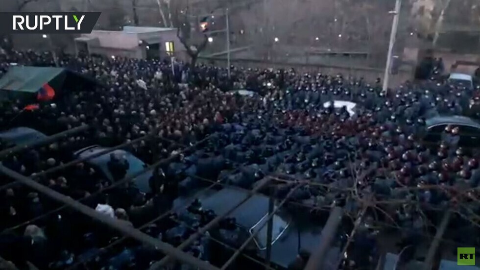 مظاهرات مناهضة لرئيس وزراء أرمينيا في يريفان