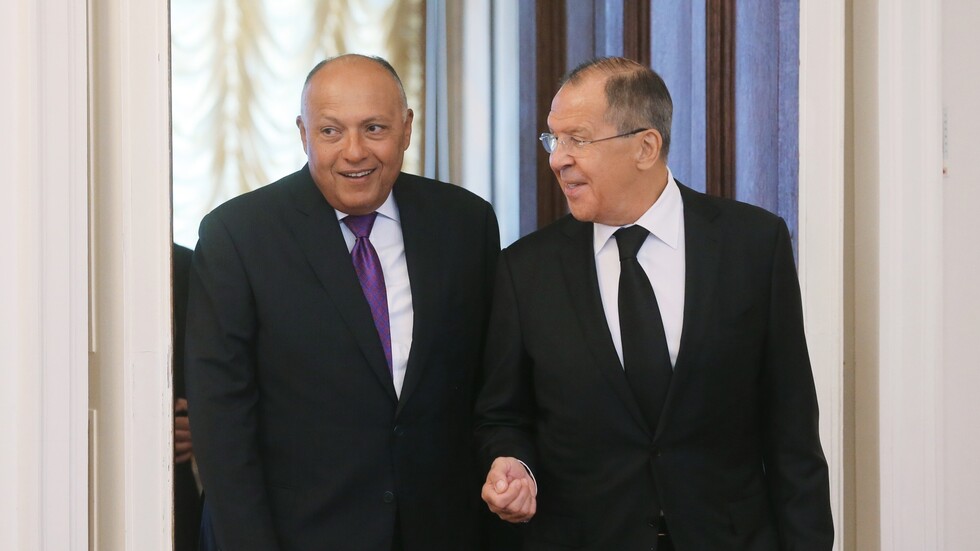 الخارجية المصرية: شكري ولافروف يبحثان هاتفيا تعزيز العلاقات الثنائية والملفات الإقليمية