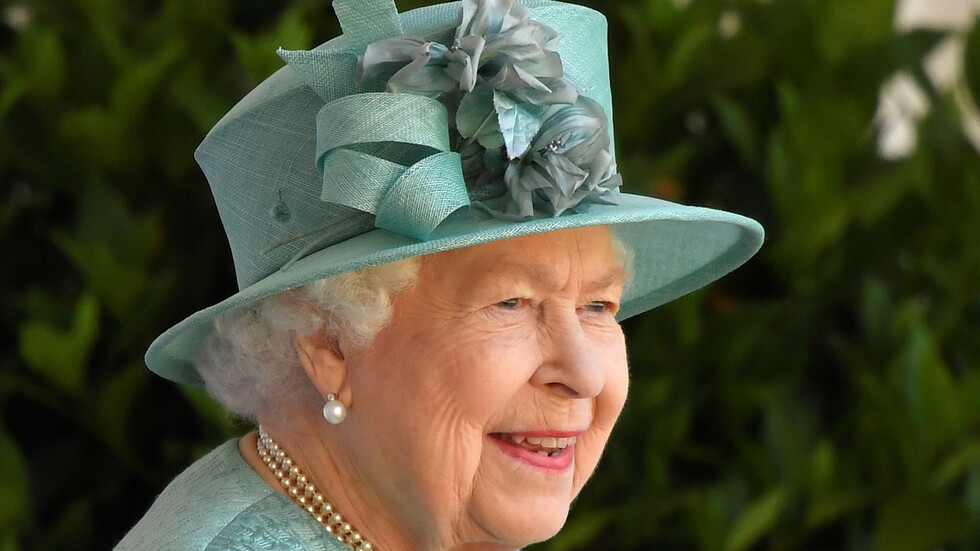 الكشف عن صافي ثروة الملكة إليزابيث