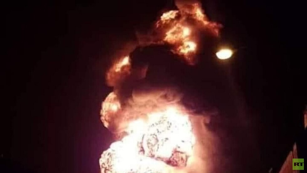 مصر.. انفجار سيارة نقل محملة بأسطوانات من الغاز في أسيوط